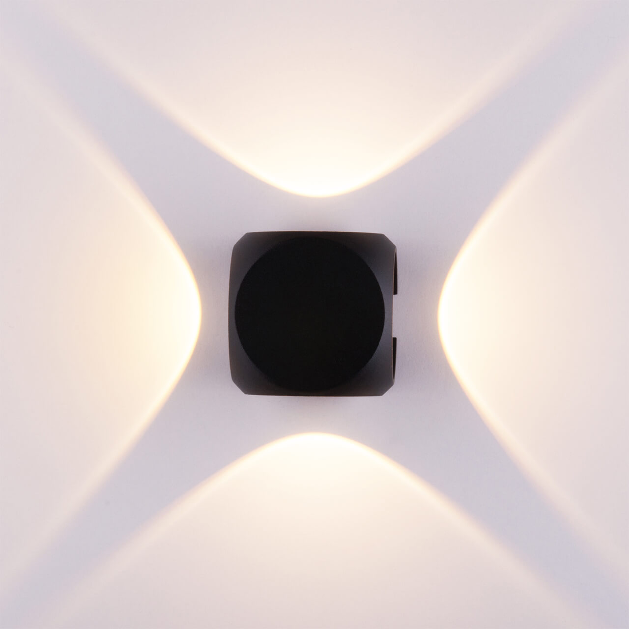 Настенный светильник Elektrostandard 1504 TECHNO LED CUBE черный 4690389147739