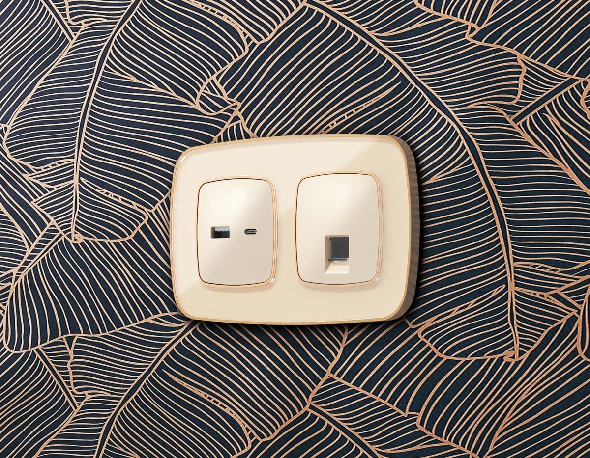 Комплект механизма компьютерной розетки Ambrella Volt RJ-45 (8P8C) CAT6A экранированной с автоматической защитной шторкой OMEGA MO312005 Бежевый глянец QUANT (OP3120, VM185)