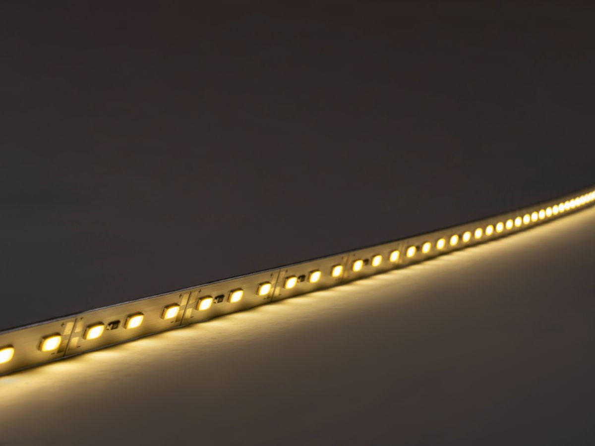 Светодиодная линейка LEDS POWER 1м SMD5730 72шт (3М скотч) 45-50Lm/LED 3000-3500K 530752