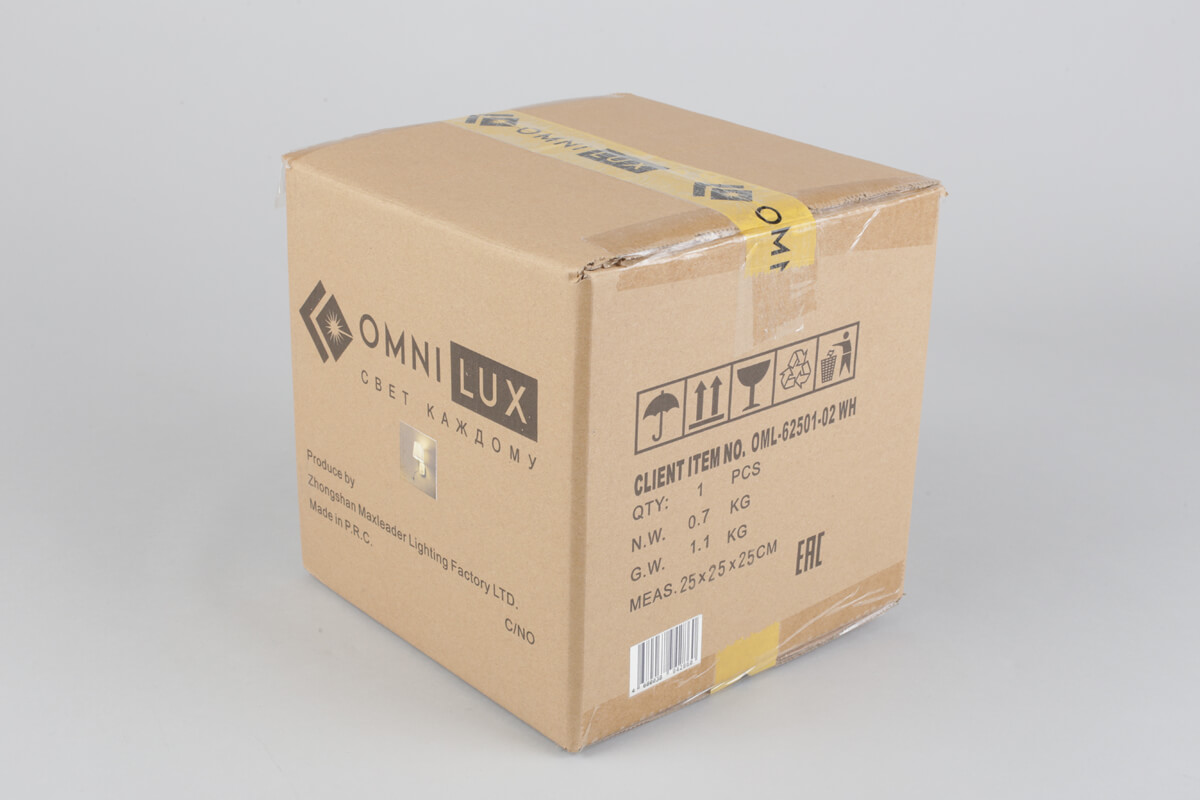 Бра с выключателем на корпусе Omnilux Correto OML-62501-02
