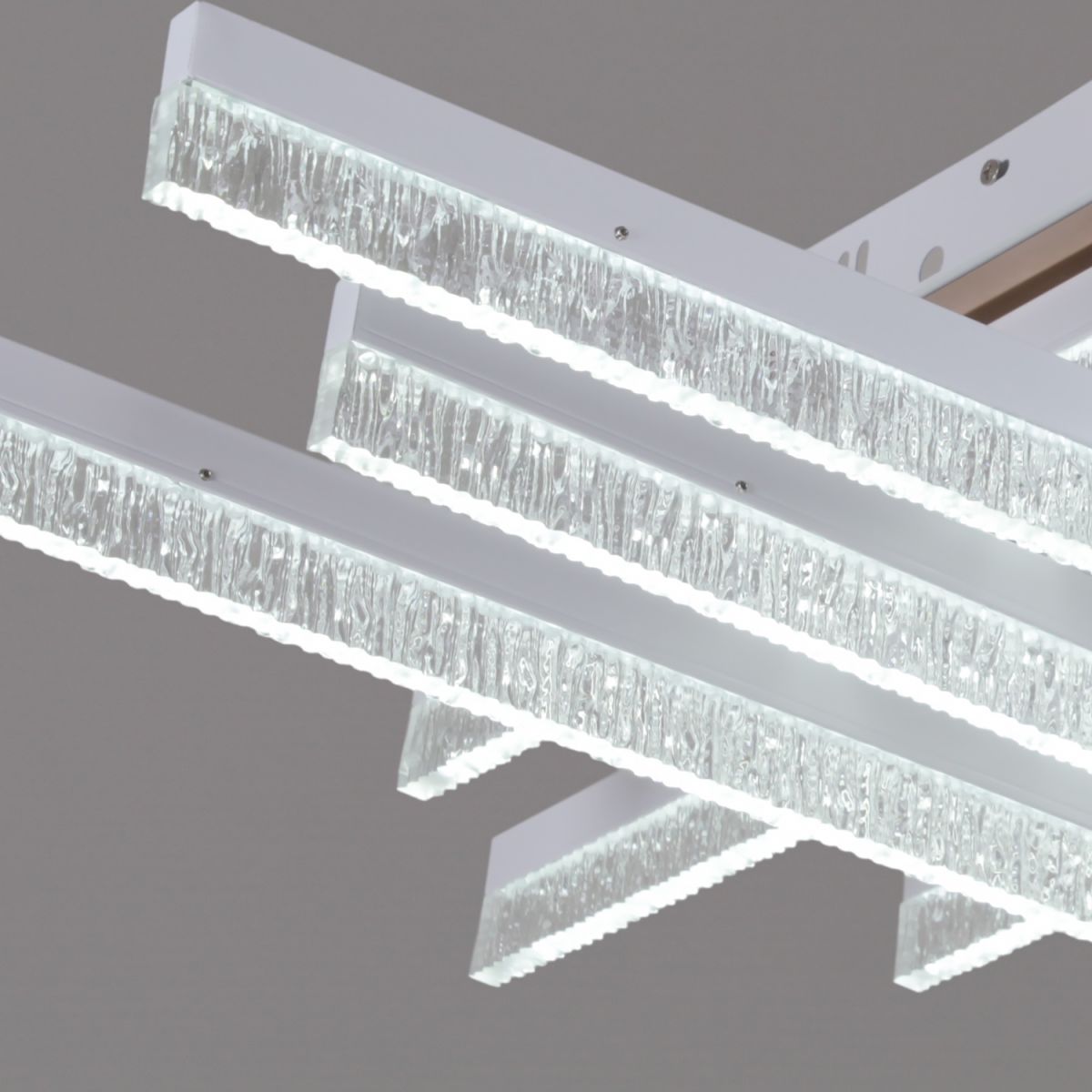 Потолочная люстра Reluce 90295-0.3-06