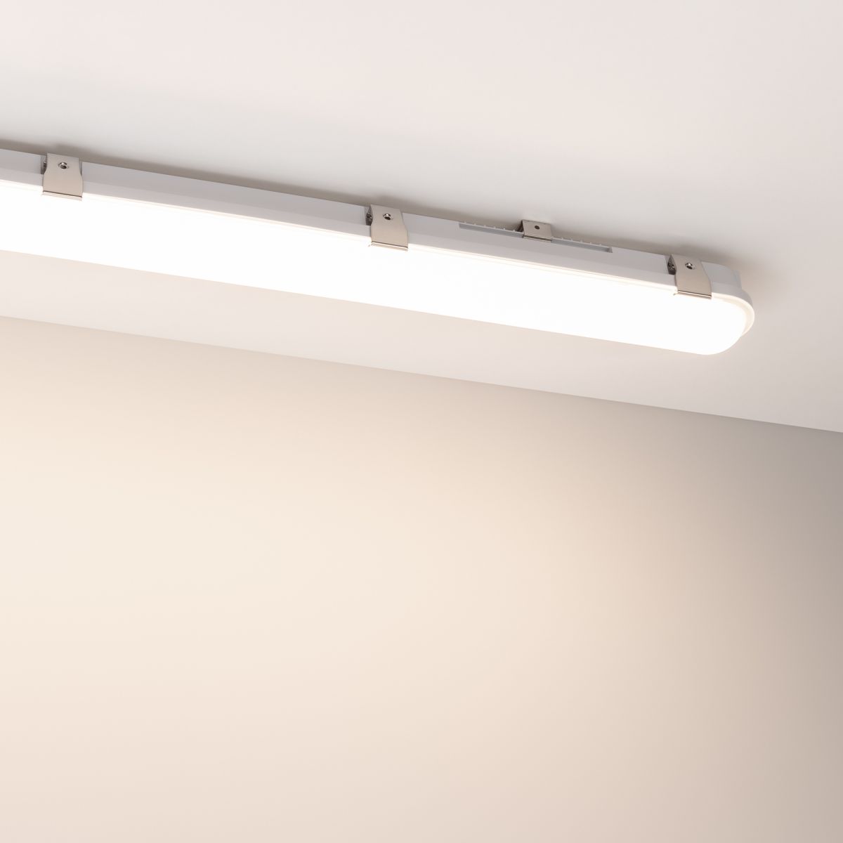 Линейный светильник Arlight ALT-DALLAS-EMERGENCY-L1150-40W Day4000 (WH, 120 deg, 230V) (IP66 Пластик) 060477