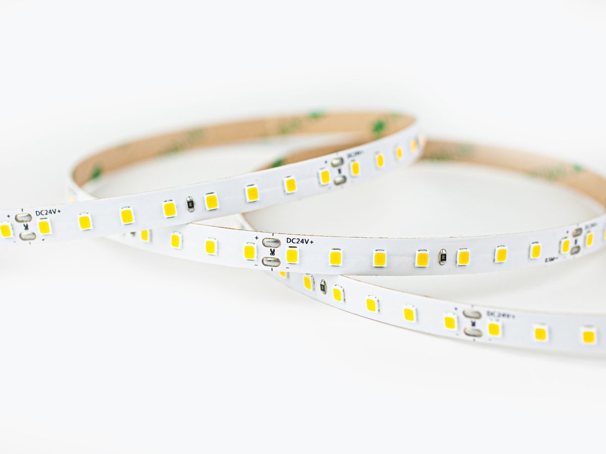 Светодиодная лента LEDS POWER 2835 112/м (10Вт/м) 24В теплая, серия ПРО125 008882