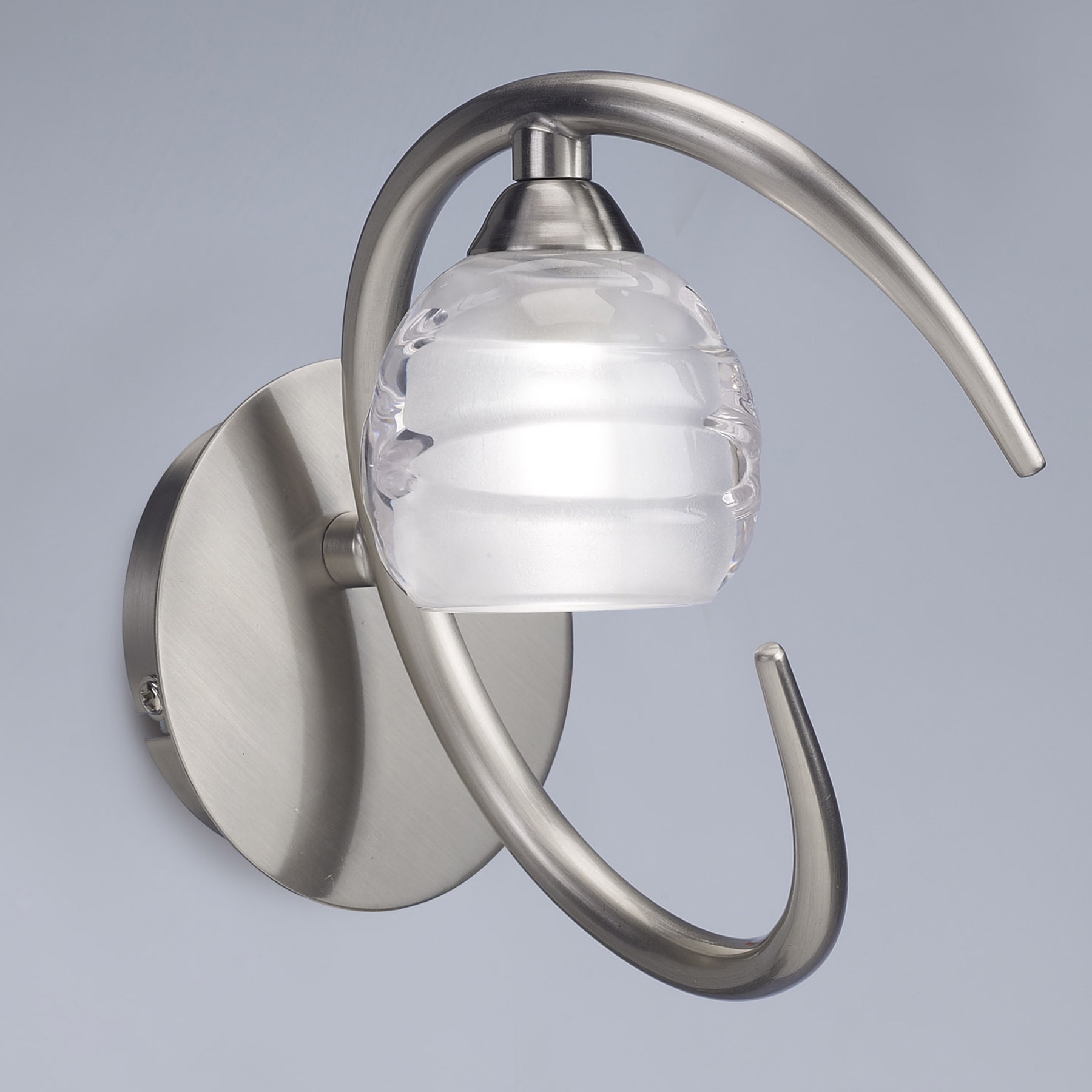 Бра в прихожую Mantra Loop Satin Nickel 1816