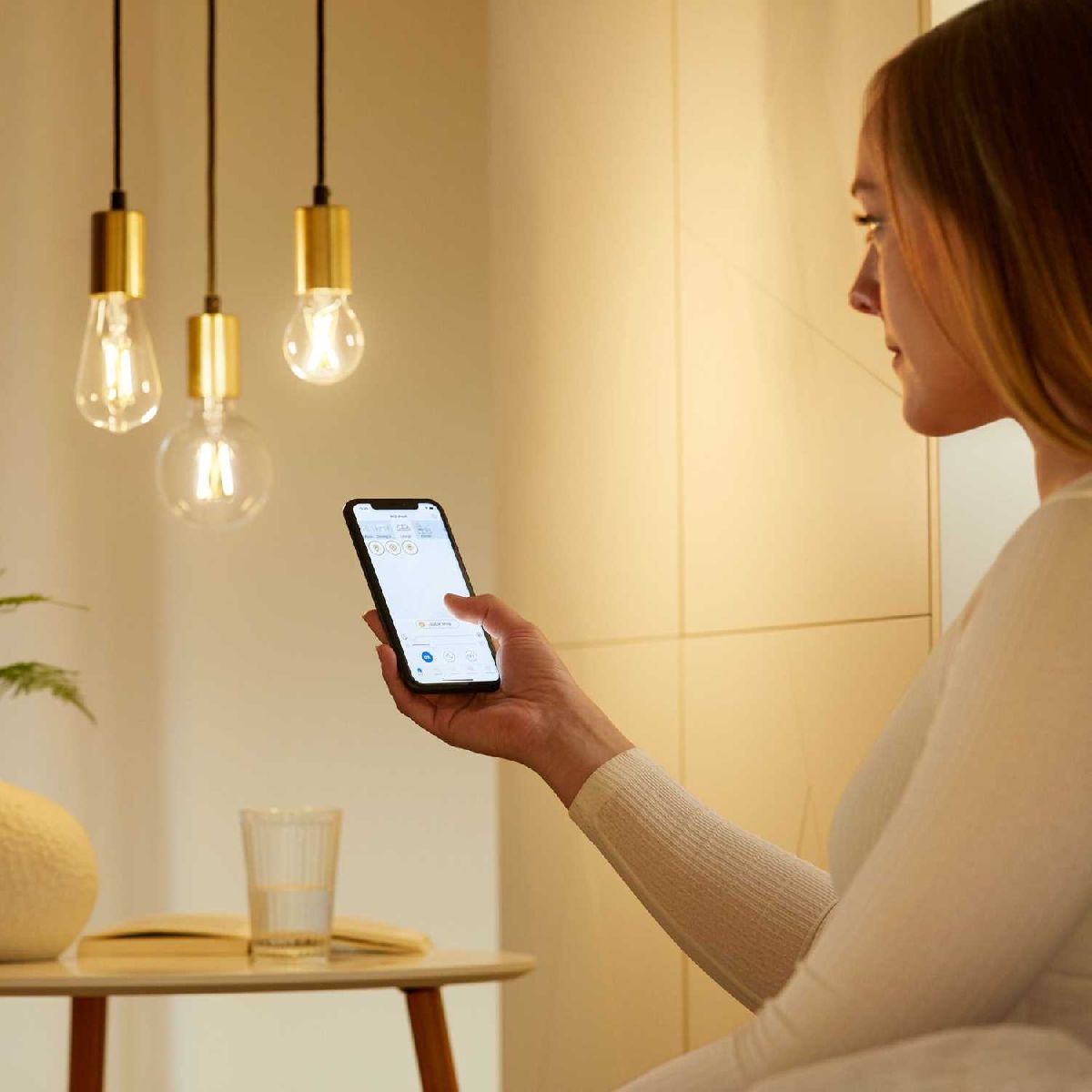 Умная светодиодная лампа Wiz Wi-Fi BLE60WA60E27927-65CL1PF/6 E27 7W 2700/6500K 929003017201