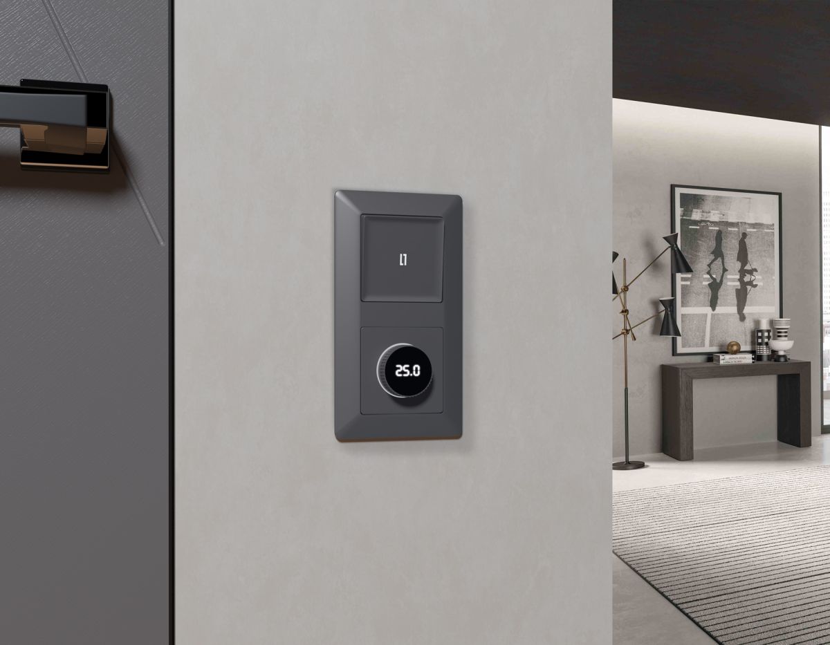 Лицевая панель Alfa (Антрацит серый) для терморегулятора теплого пола с цифровым дисплеем Quant Ambrella Volt AP6558