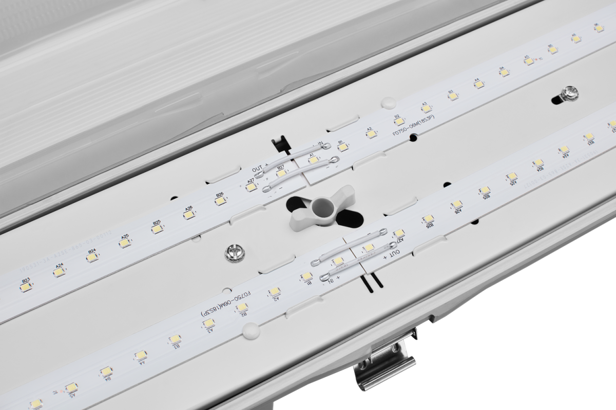 Линейный светильник OPPLE LED Waterproof-E3 L600-22W-4000-FR-GP 531000023600