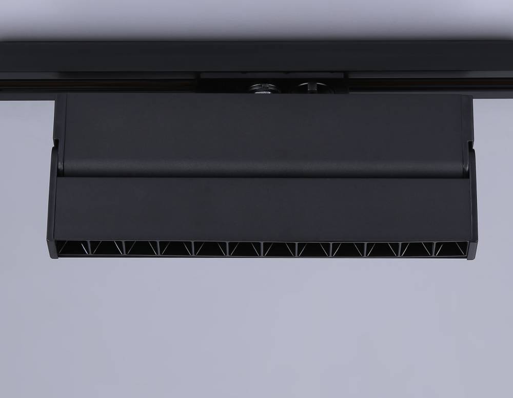 Трековый однофазный светильник Ambrella Light Track System GL6819