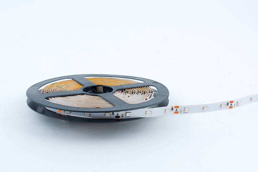 Светодиодная лента SWG SWG360-12-4.8-UV 001621