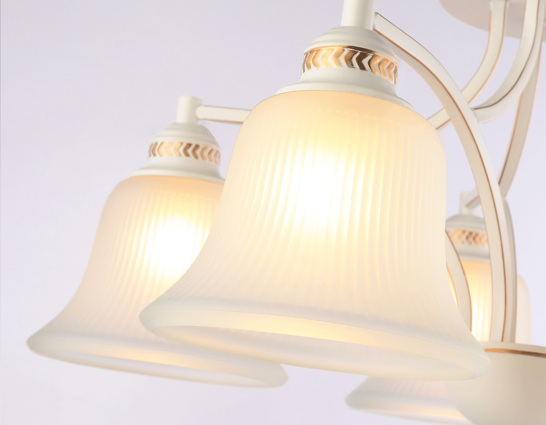 Потолочная люстра Ambrella Light Traditional TR3050 в Москве