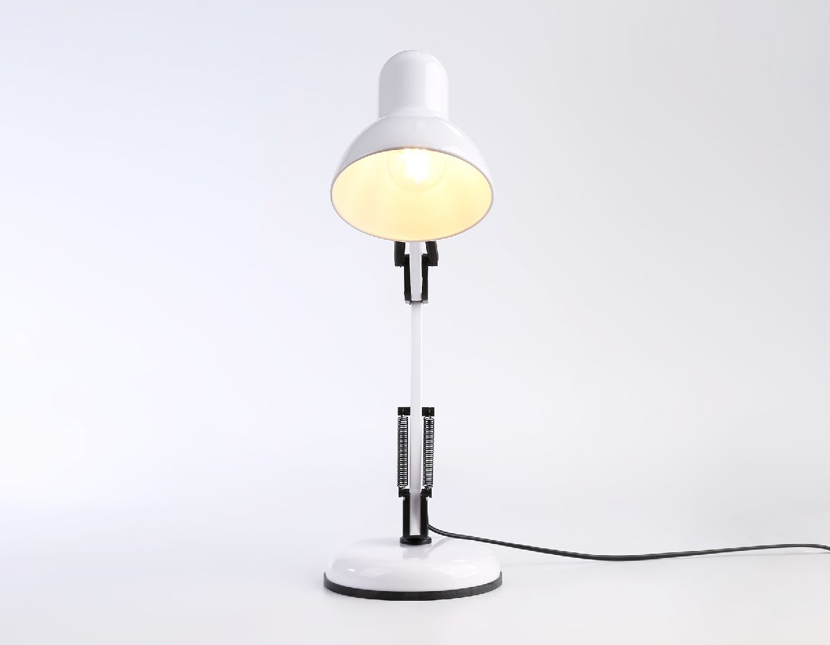 Настольная лампа Ambrella Light Desk DE7713