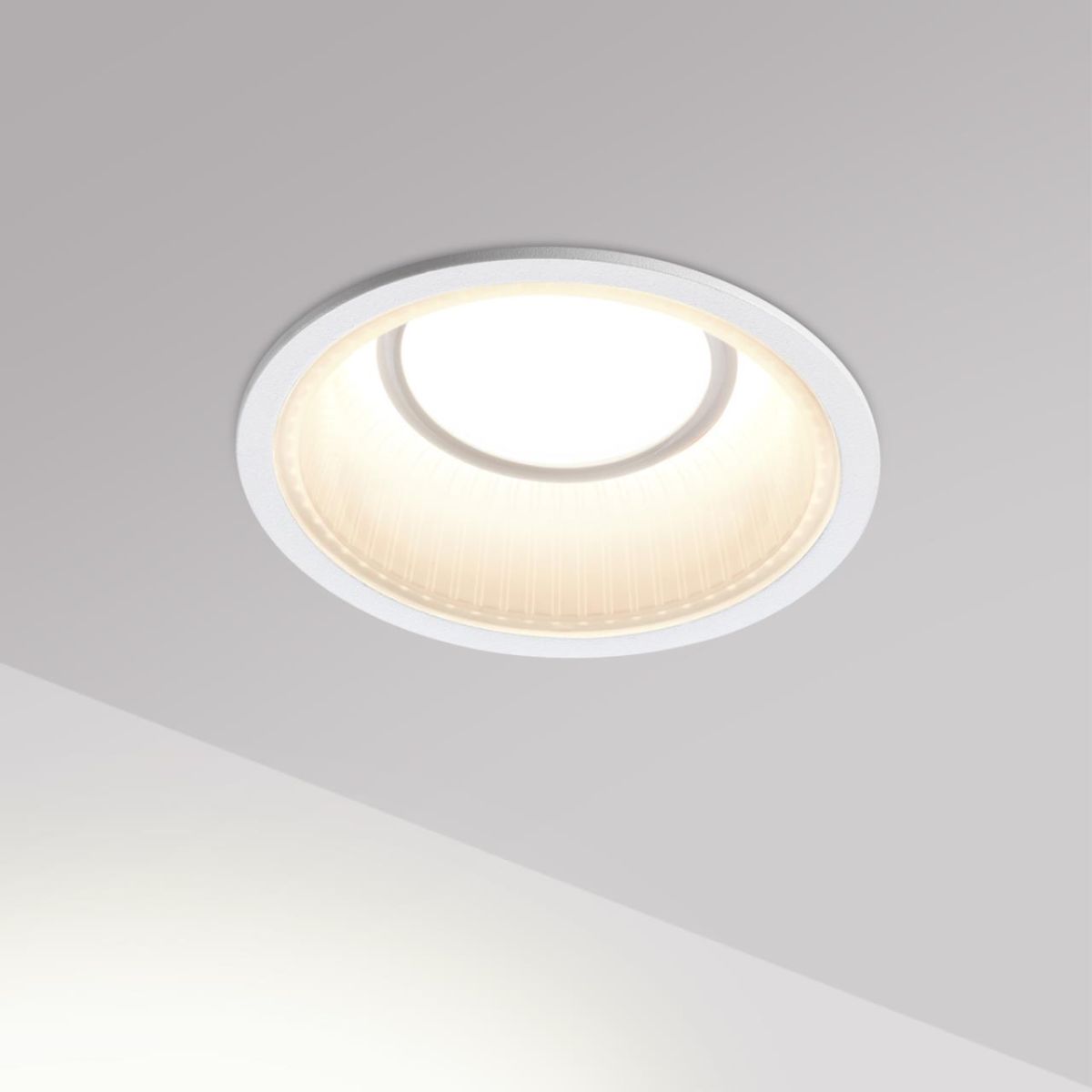 Встраиваемый светильник с переключателем цветовой температуры Novotech Wir Clarte 359875