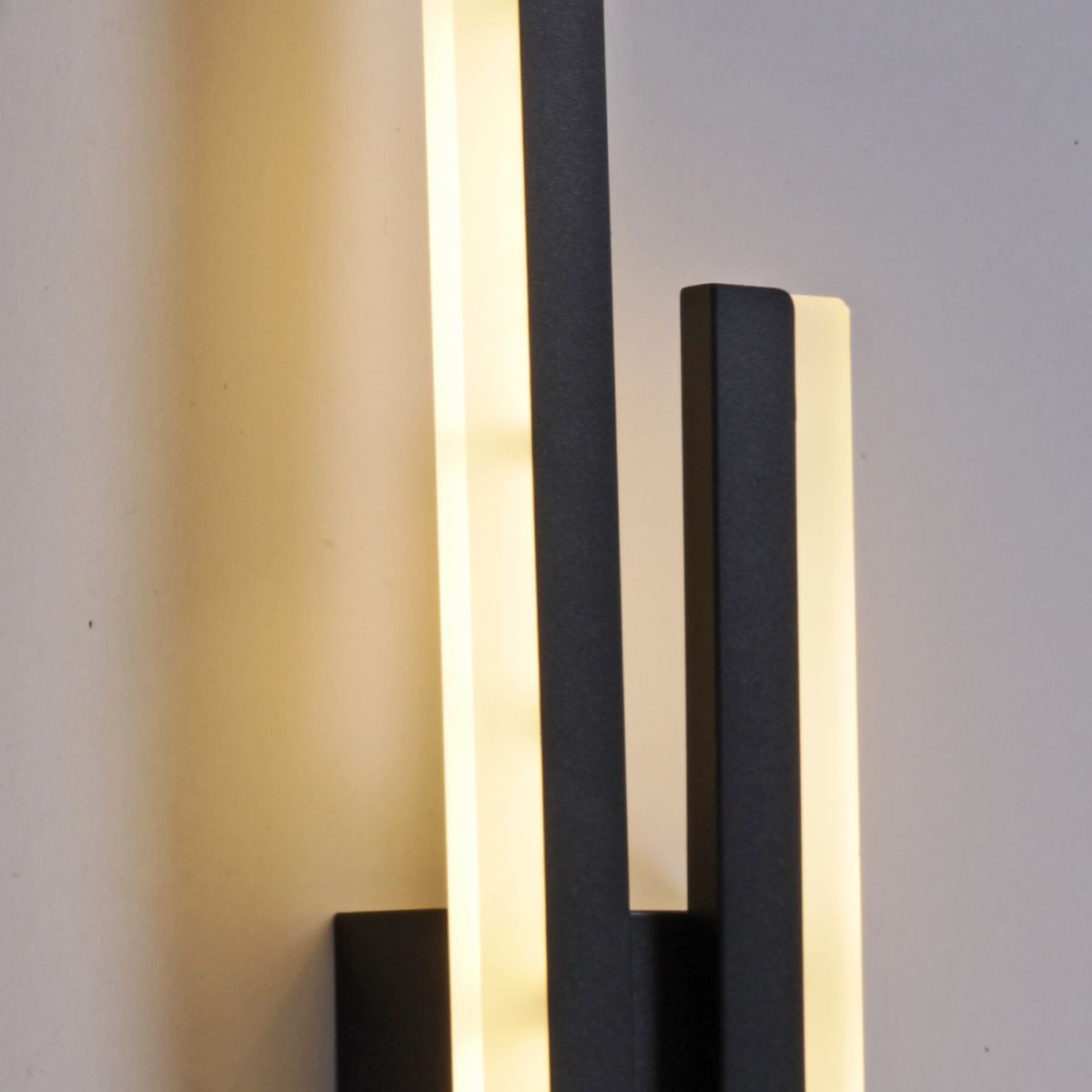 Настенный светильник Reluce 86233-9.2-001U LED2