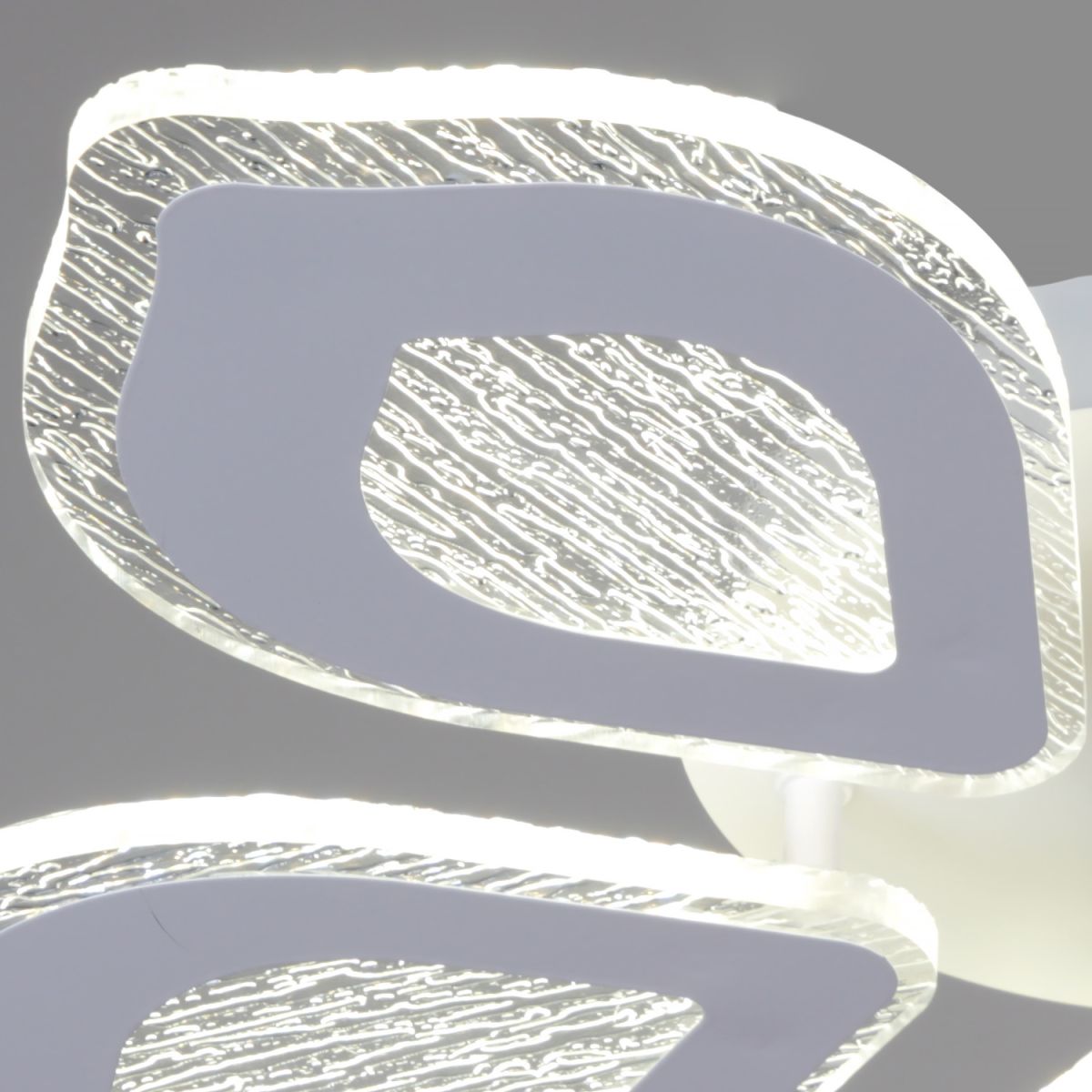 Потолочная люстра Reluce 15066-0.3-05