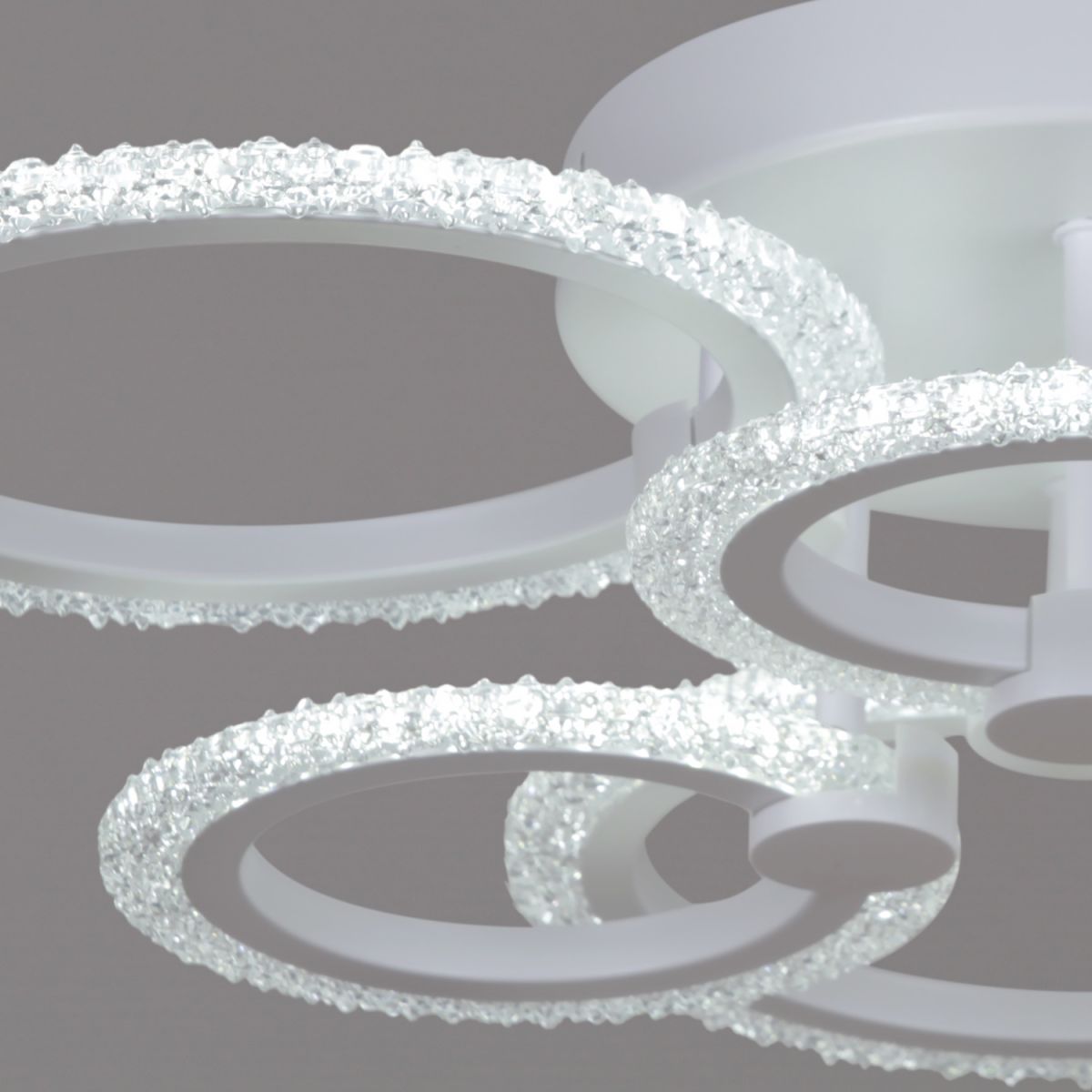 Потолочная люстра Reluce 51150-0.3-3+3 WH