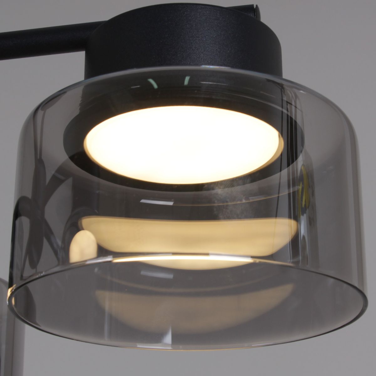 Люстра на штанге Reluce 47010-0.3-08 BK