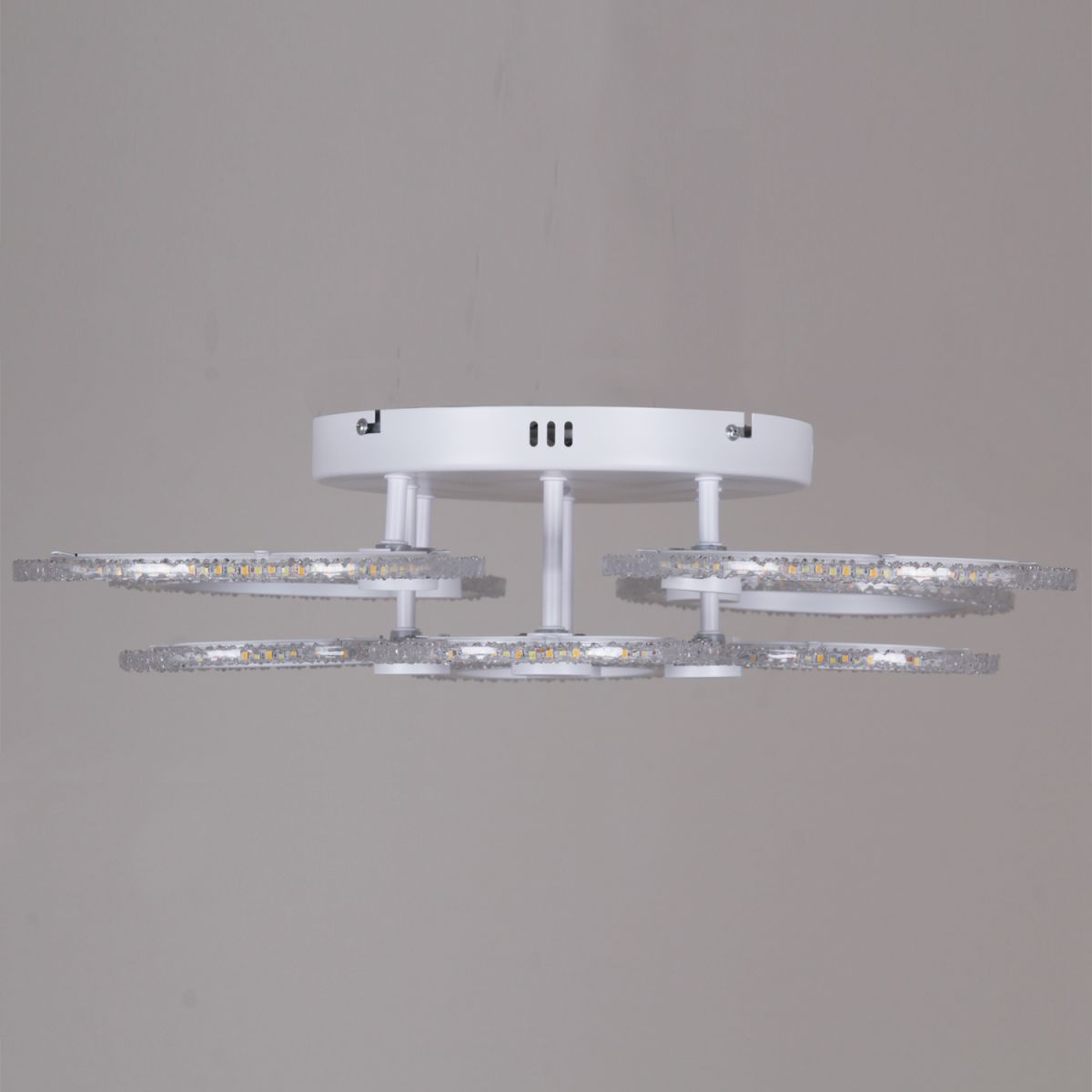 Потолочная люстра Reluce 51150-0.3-4+4 WH