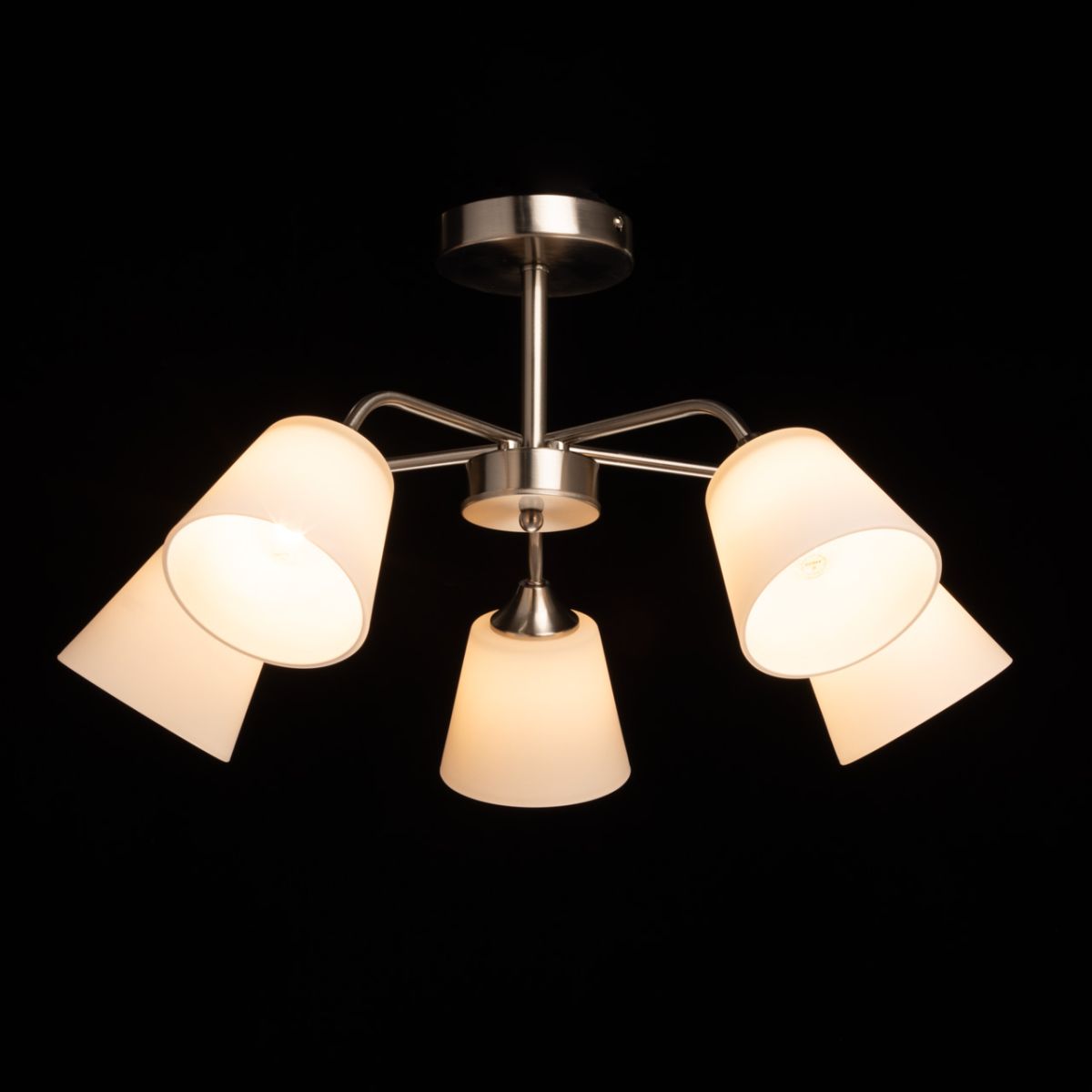 Люстра на штанге De Markt City Блеск 315017805