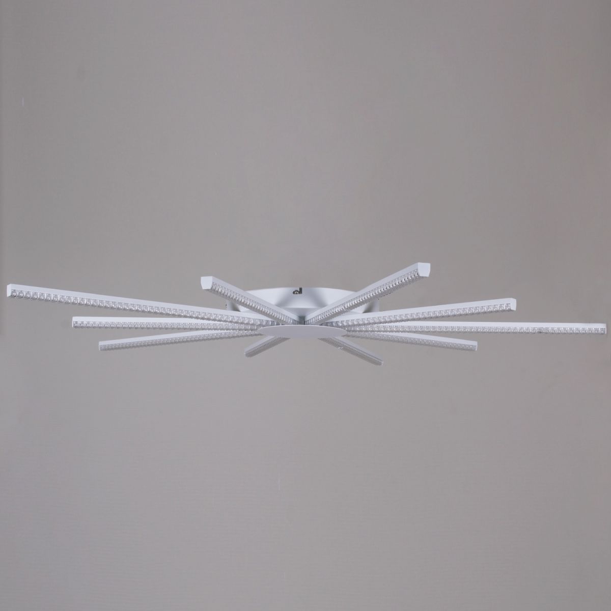 Потолочная люстра Reluce 06537-0.3-5+5 WH