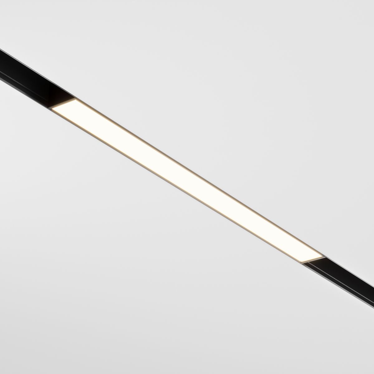 Трековый магнитный светильник Maytoni Basis TR030-4-12WTW-DD2-B