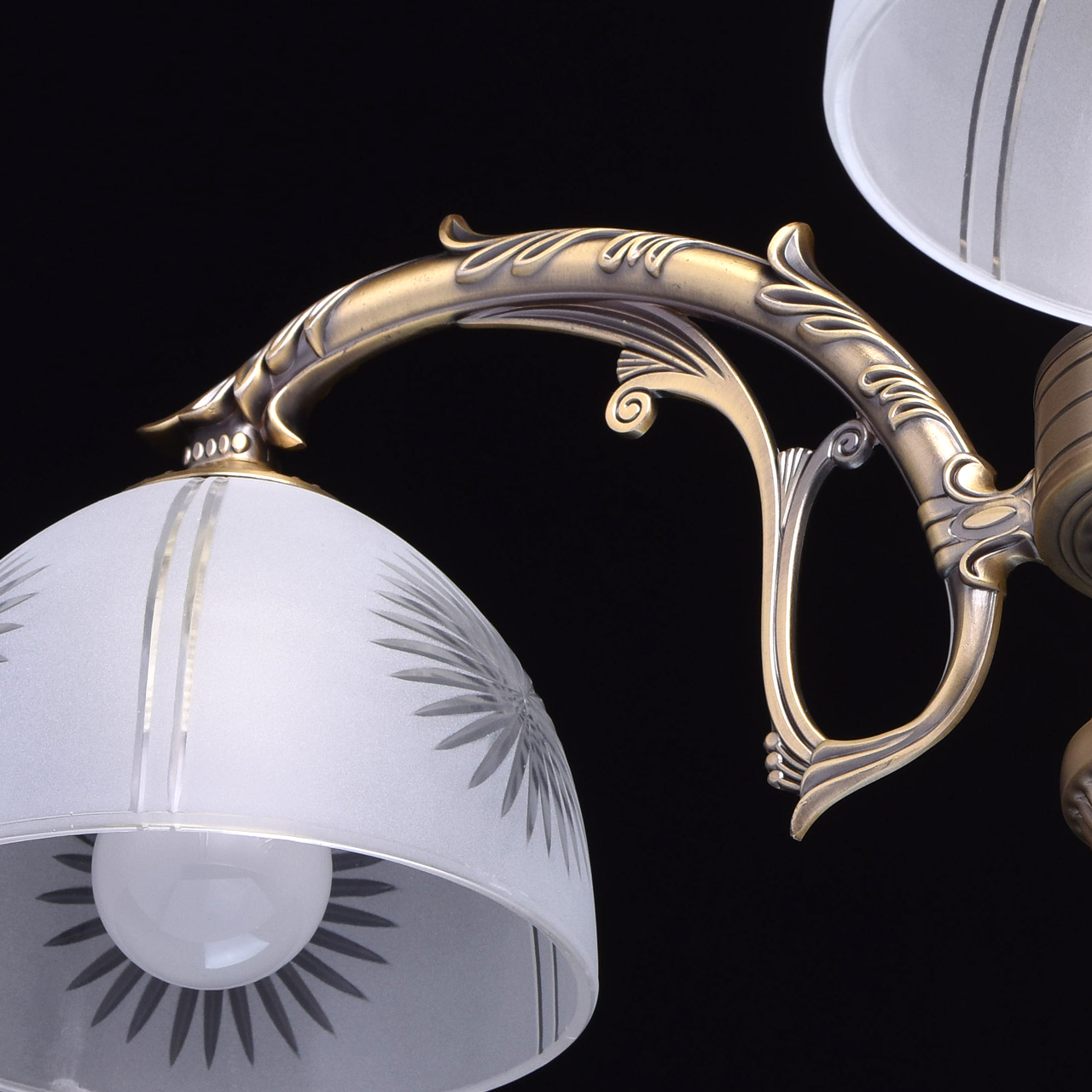 Потолочная люстра MW-Light Ариадна 450011503 в Москве