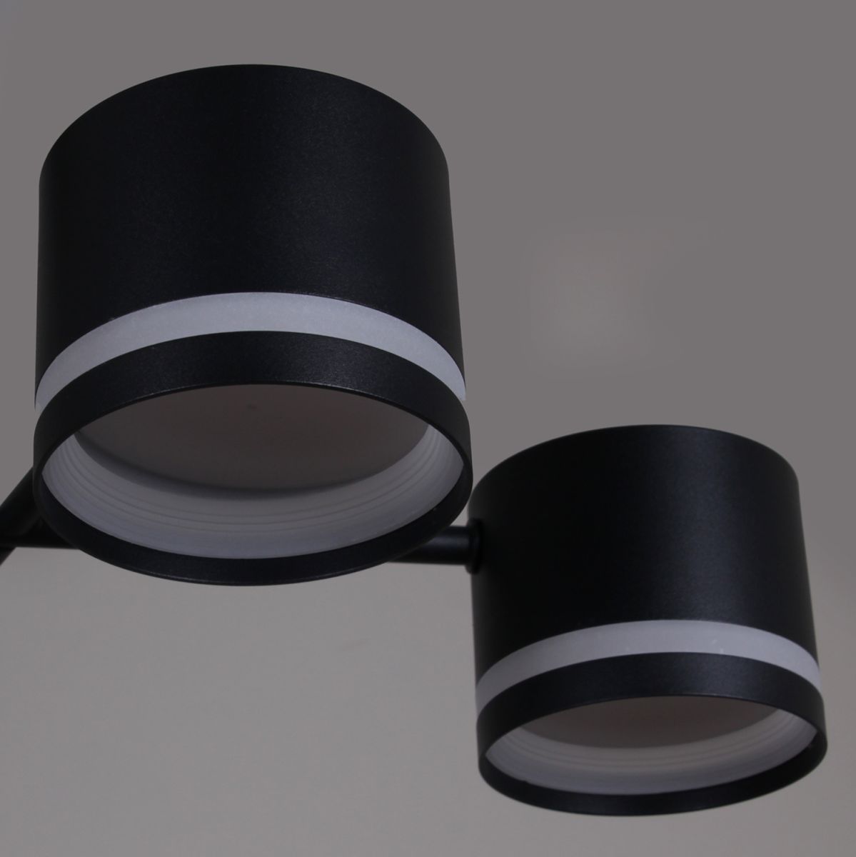 Люстра на штанге Reluce 78730-0.3-06 GX53 BK+WOOD