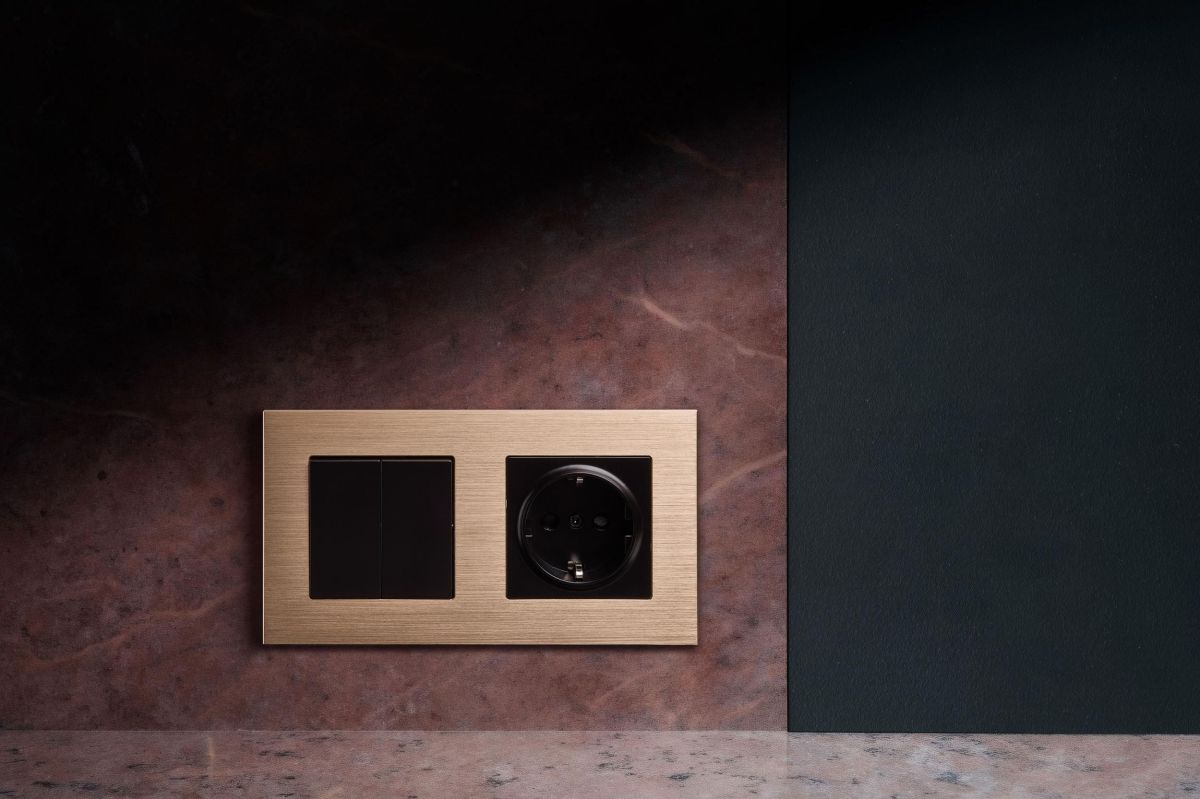 Выключатель 2-клавишный 10А/250В, изогнутый, черный Kollinger REA-R-007BK для Aspekt, Eleganz, Reflex