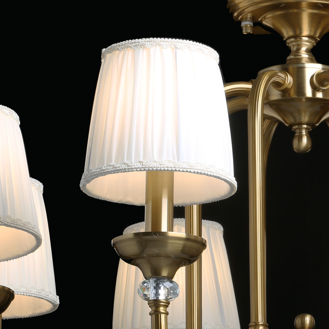 Потолочная люстра Chiaro Сильвия 404010508 в Москве