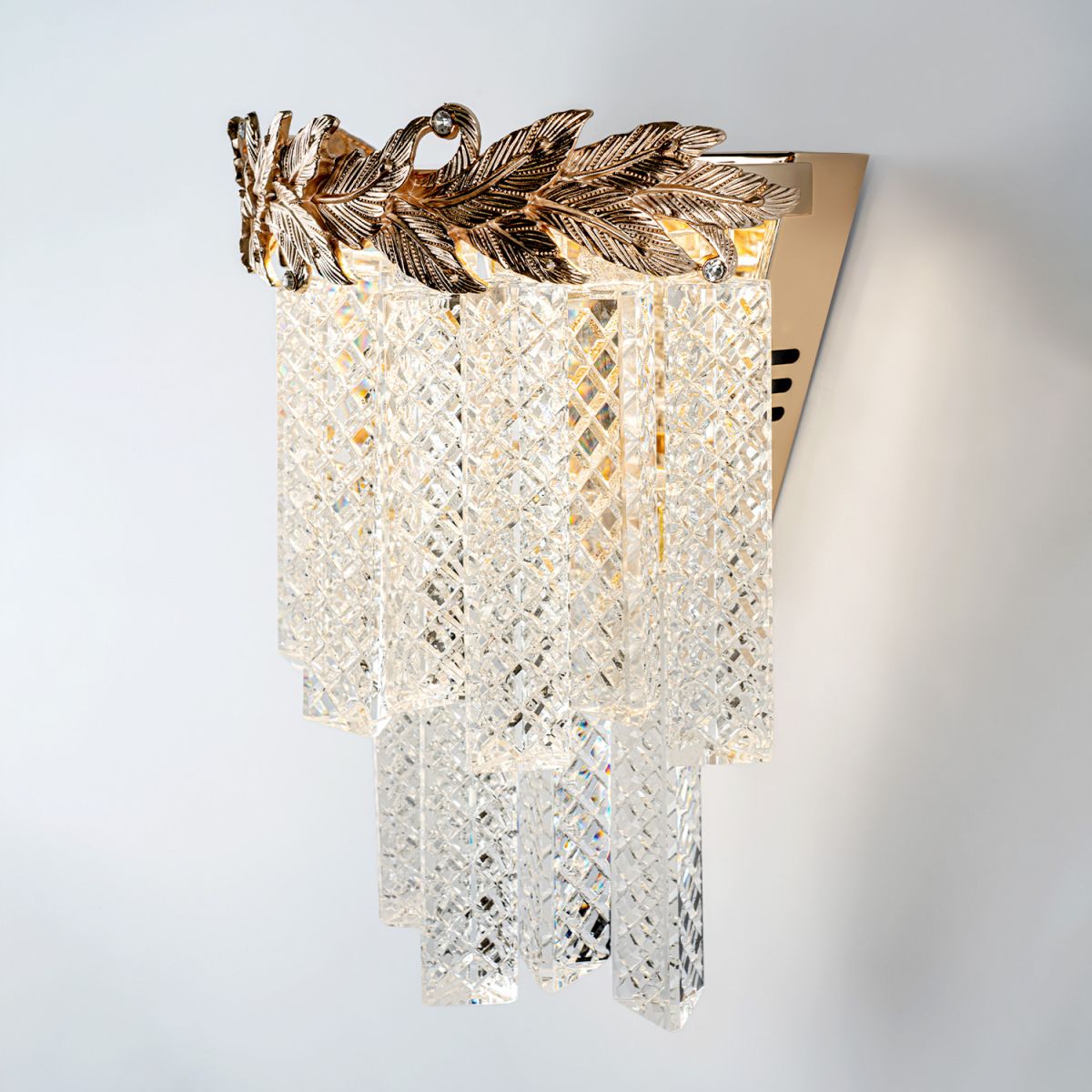 Настенный светильник Modelux ML.8250.290 GD