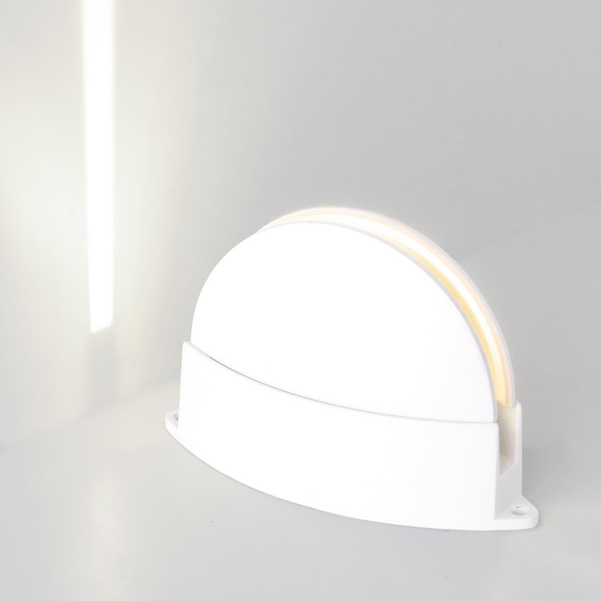Уличный светильник Elektrostandard 1630 TECHNO LED белый
