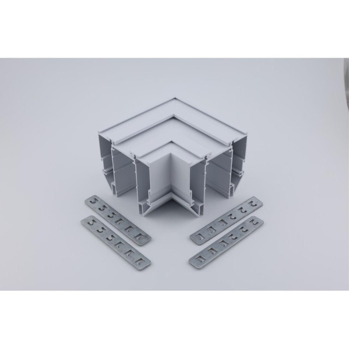 Соединитель магнитного шинопровода угловой плоский для натяжного потолка Aployt Magnetic track 220 APL.0284.10.04