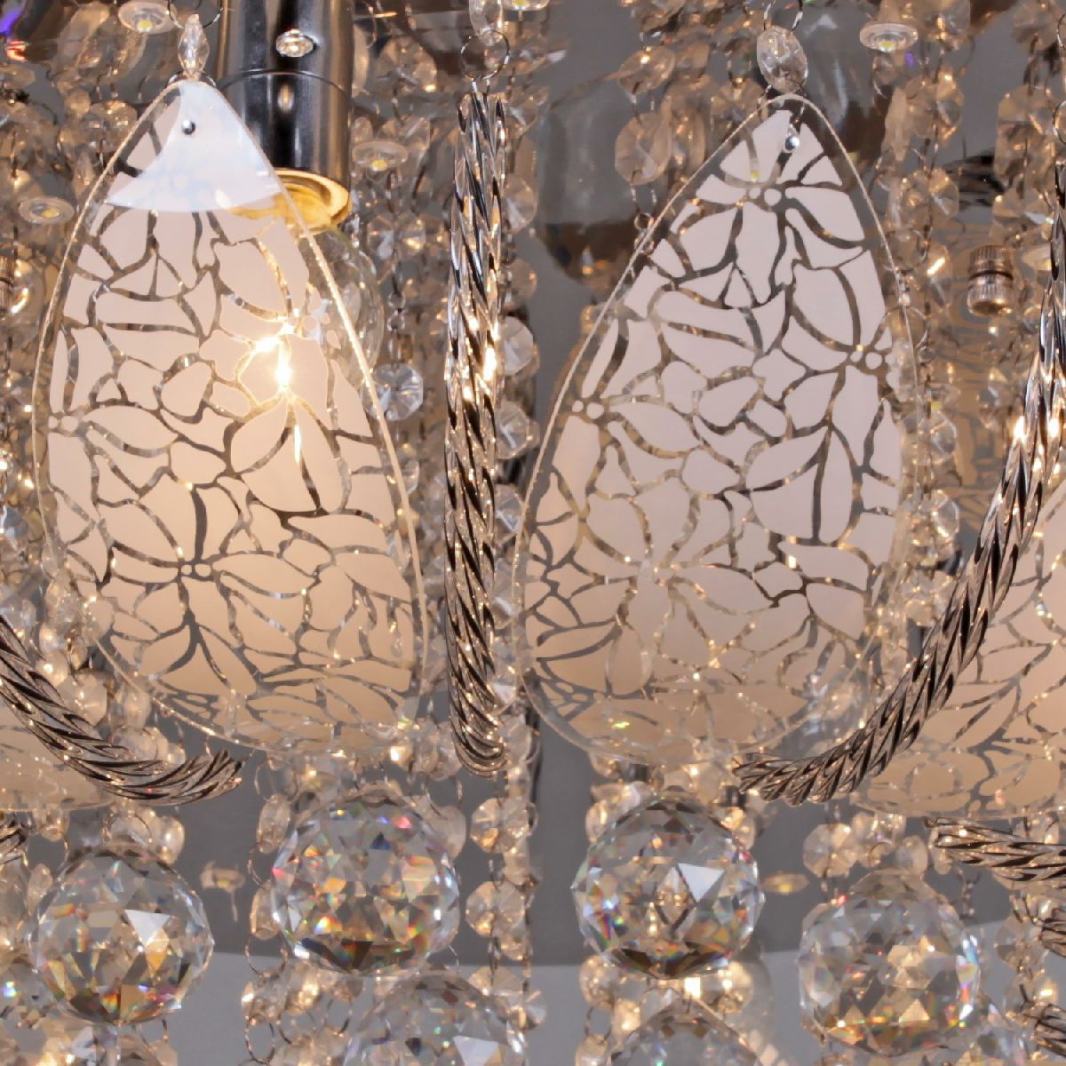 Потолочная люстра Reluce 55826-0.3-08 УЦ