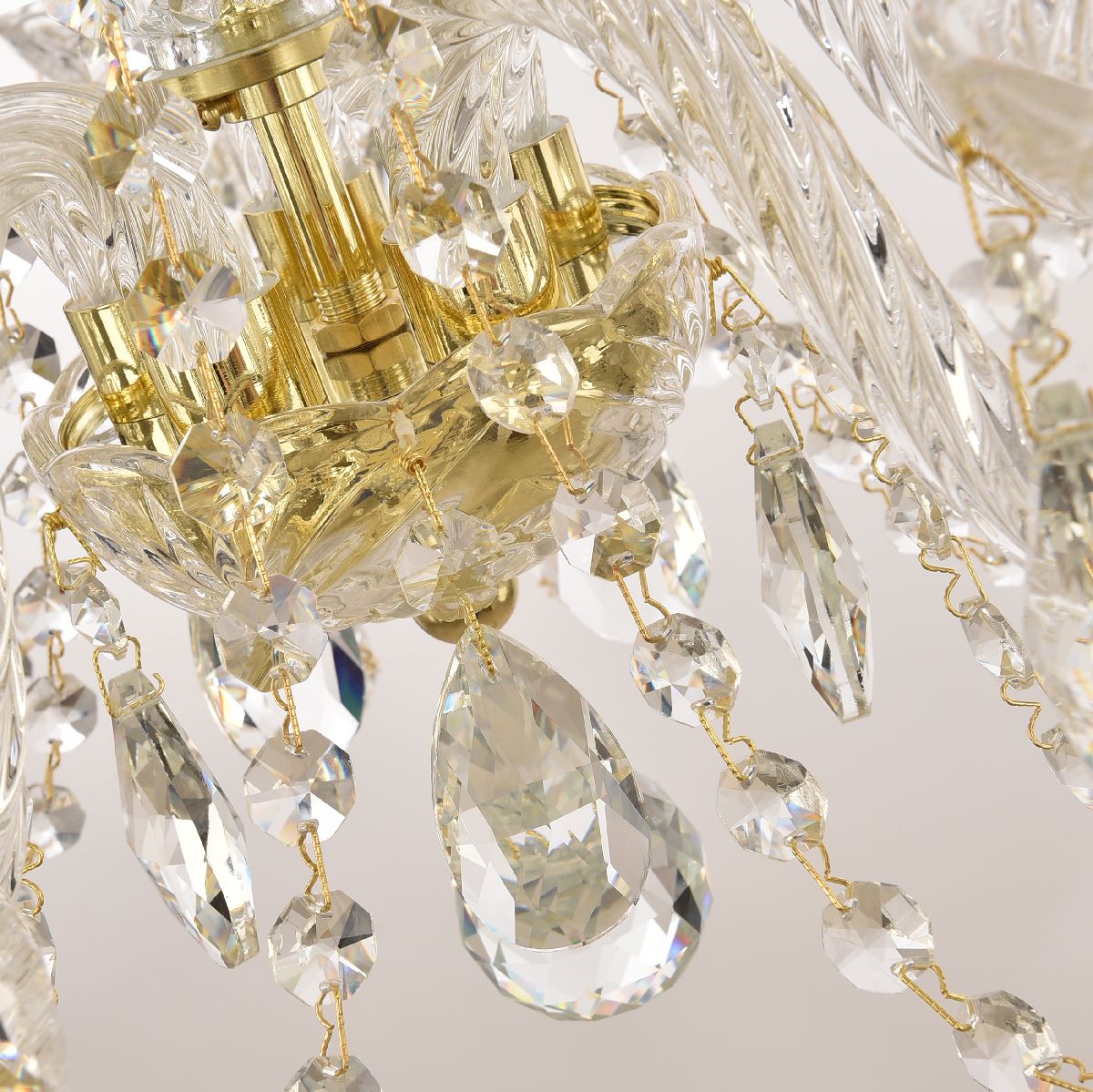 Подвесная люстра Bohemia Ivele Crystal 1402/5/141/h-60 G