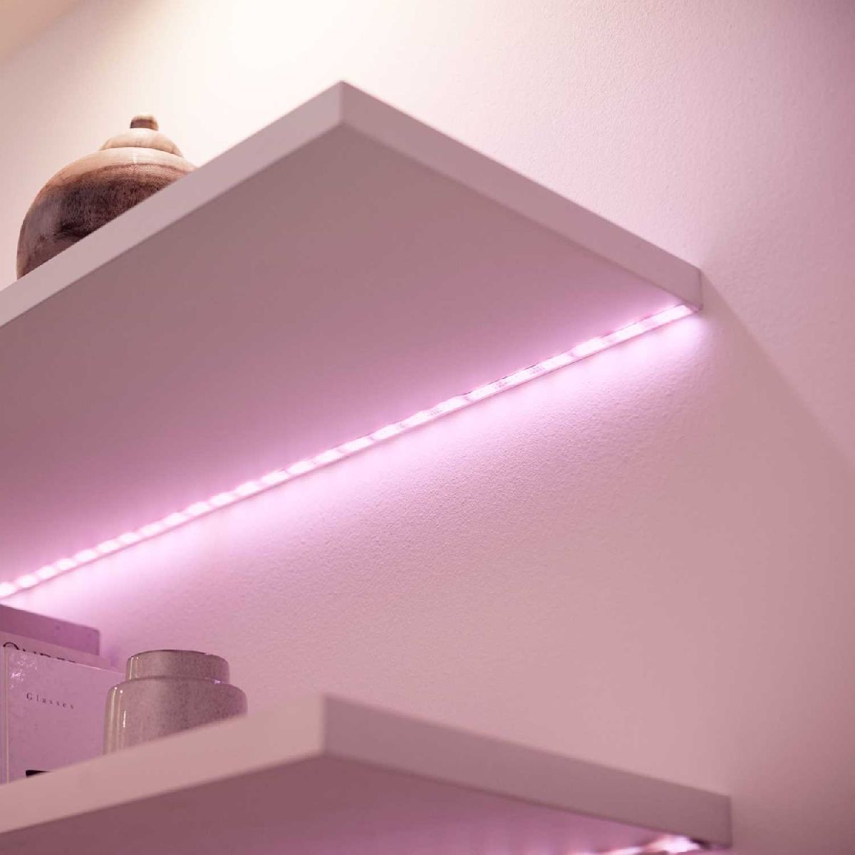 Умная светодиодная лента Wiz Wi-Fi LED 2700/6500K 2м 929002524801