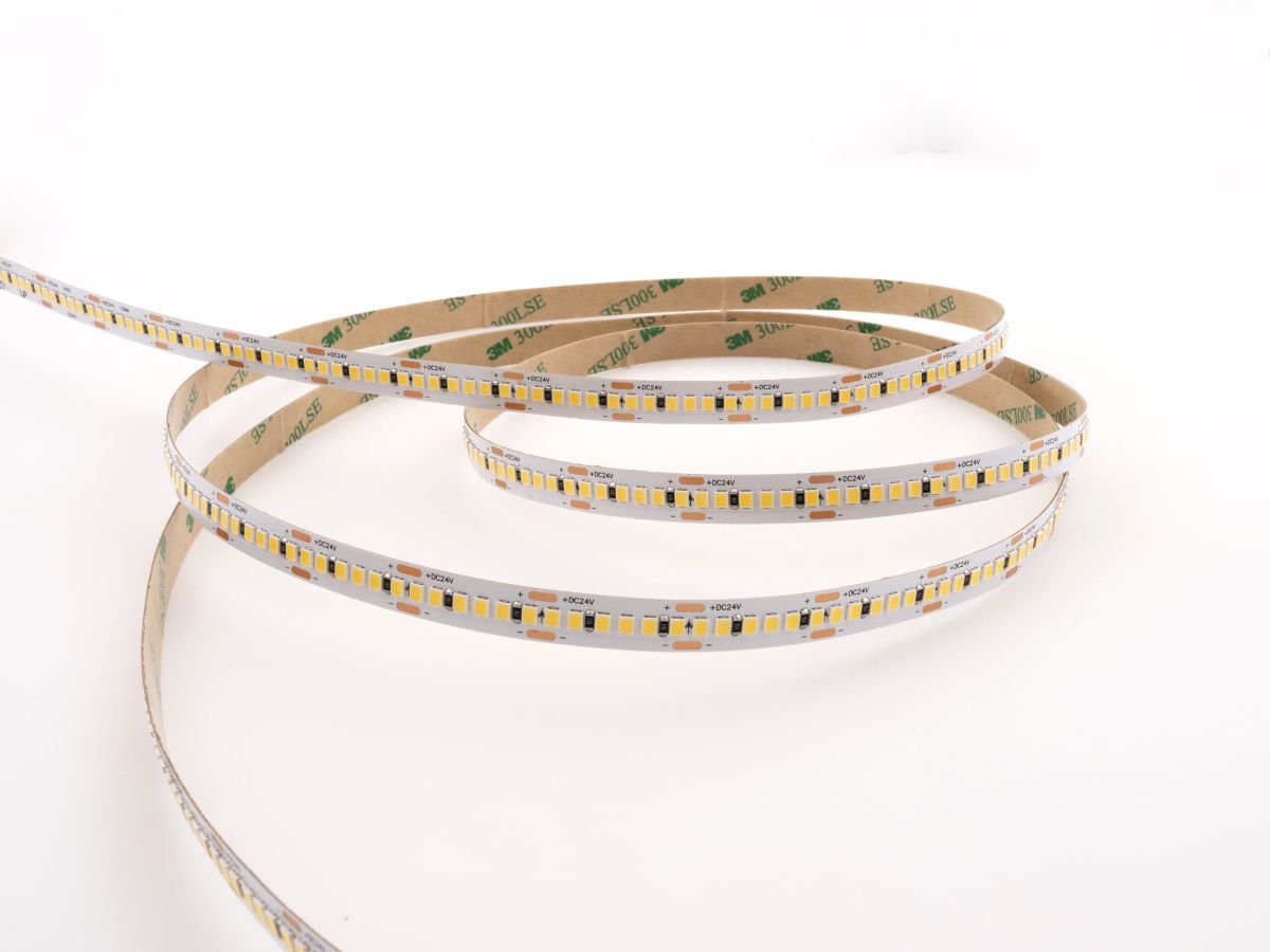 Светодиодная лента LEDS POWER 2835 240/м (18Вт/м) 24В теплая 006604