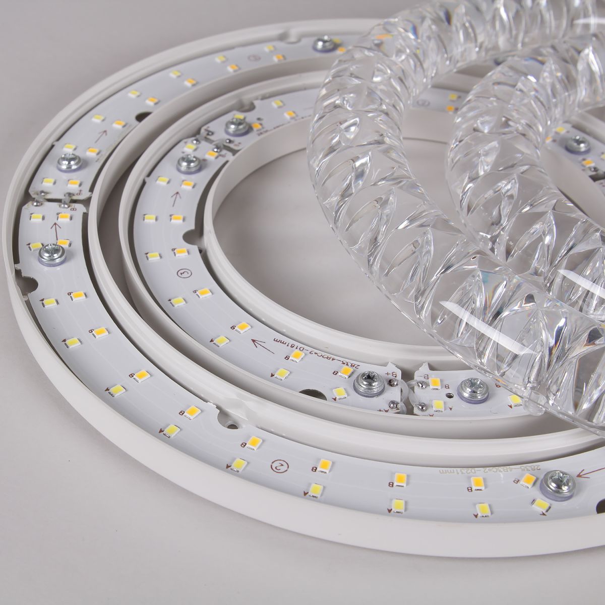 Потолочный светильник Reluce 19847-0.3-04D WH