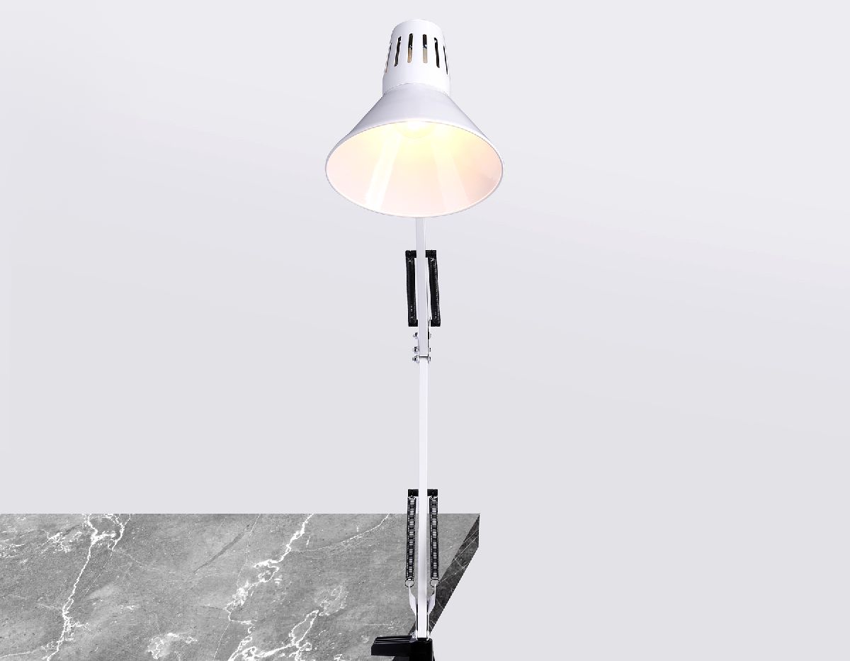 Настольная лампа Ambrella Light Desk DE7719