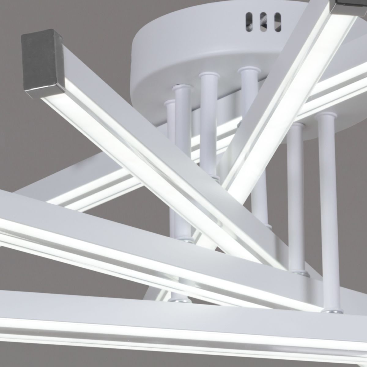 Потолочная люстра Reluce 13090-0.3-05 WH
