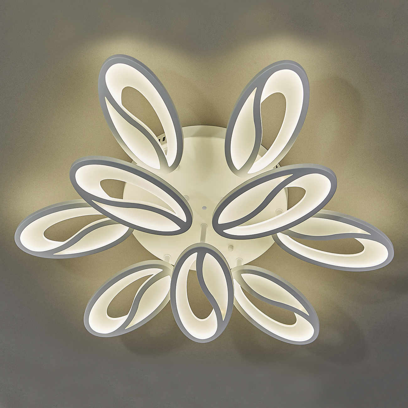 Потолочная светодиодная люстра Escada Grain 10222/9LED 139W