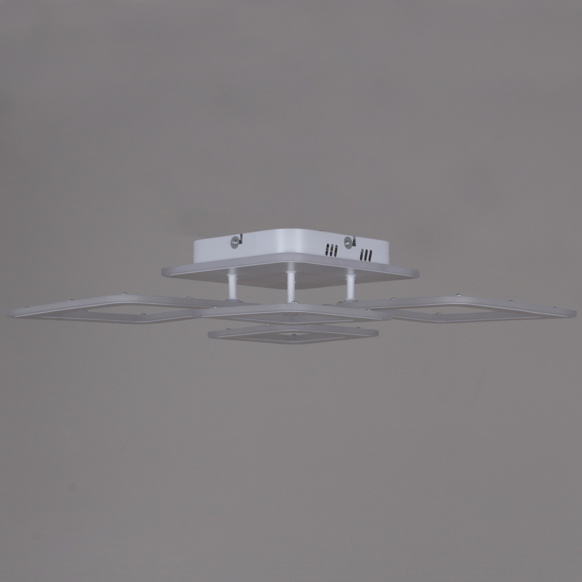 Потолочная люстра Reluce 20536-0.3-2+2+1 WT