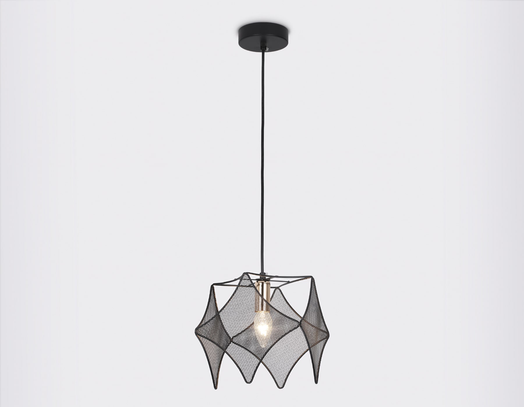 Подвесной светильник Ambrella Light Traditional TR8421