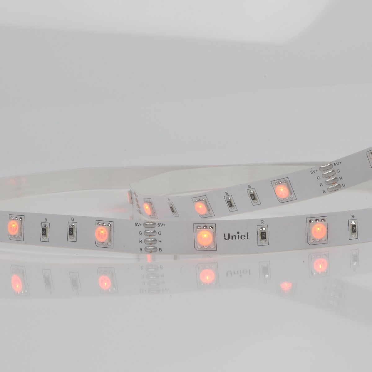Светодиодная лента Uniel ULS-U12 3M/RGB/1.5M/USB/RC IP20 RUA02C24 блистер UL-00007534
