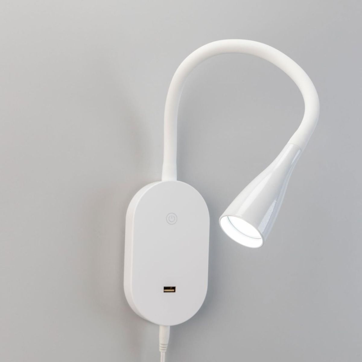 Светильник настенный Citilux Рио CL704380N