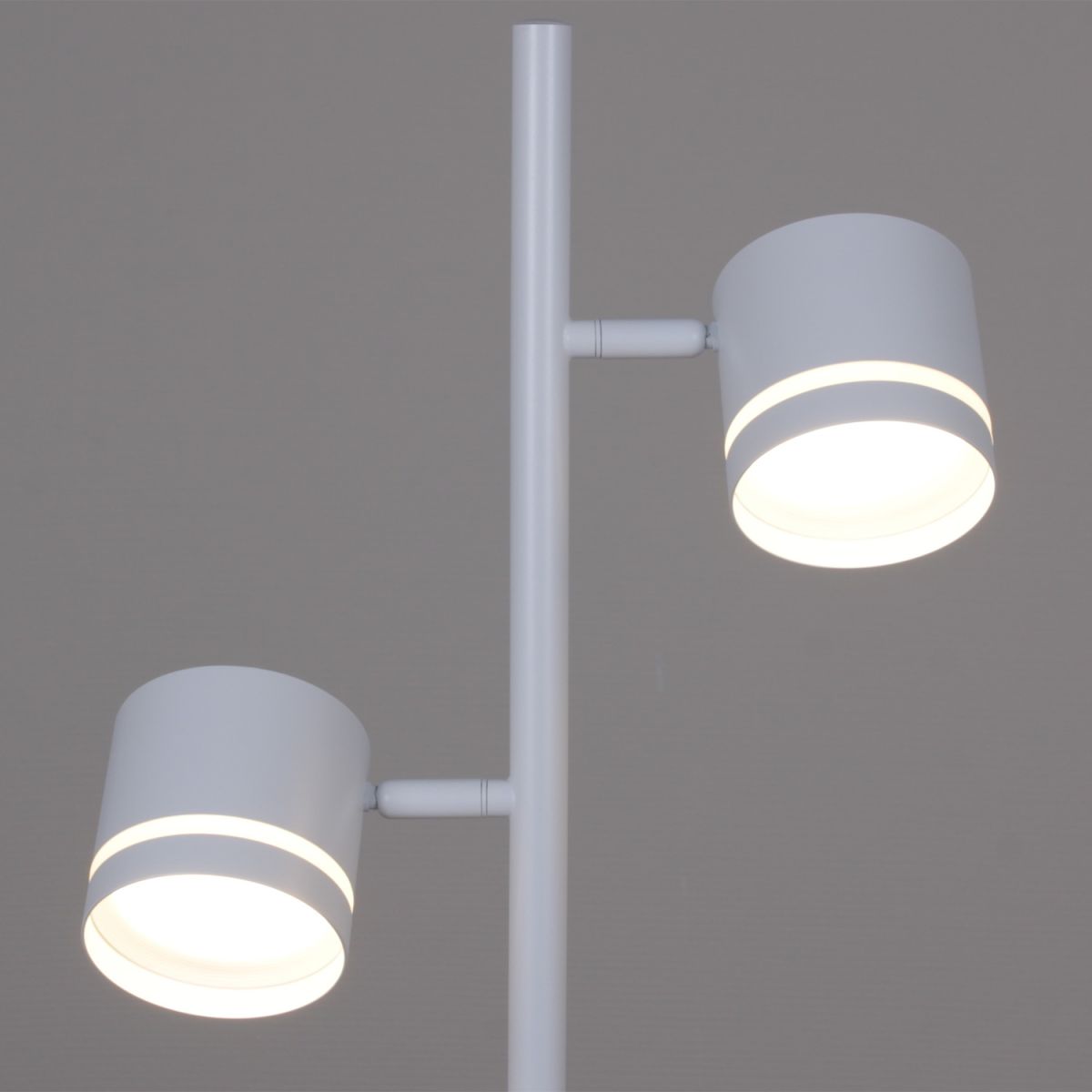 Торшер Reluce 53001-0.6-002LD GX53 WT