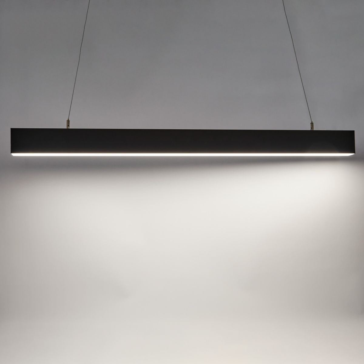 Линейный подвесной светильник Uniel UL-00013500 ULO-K10D 30W/4000K/L120 IP40 BLACK