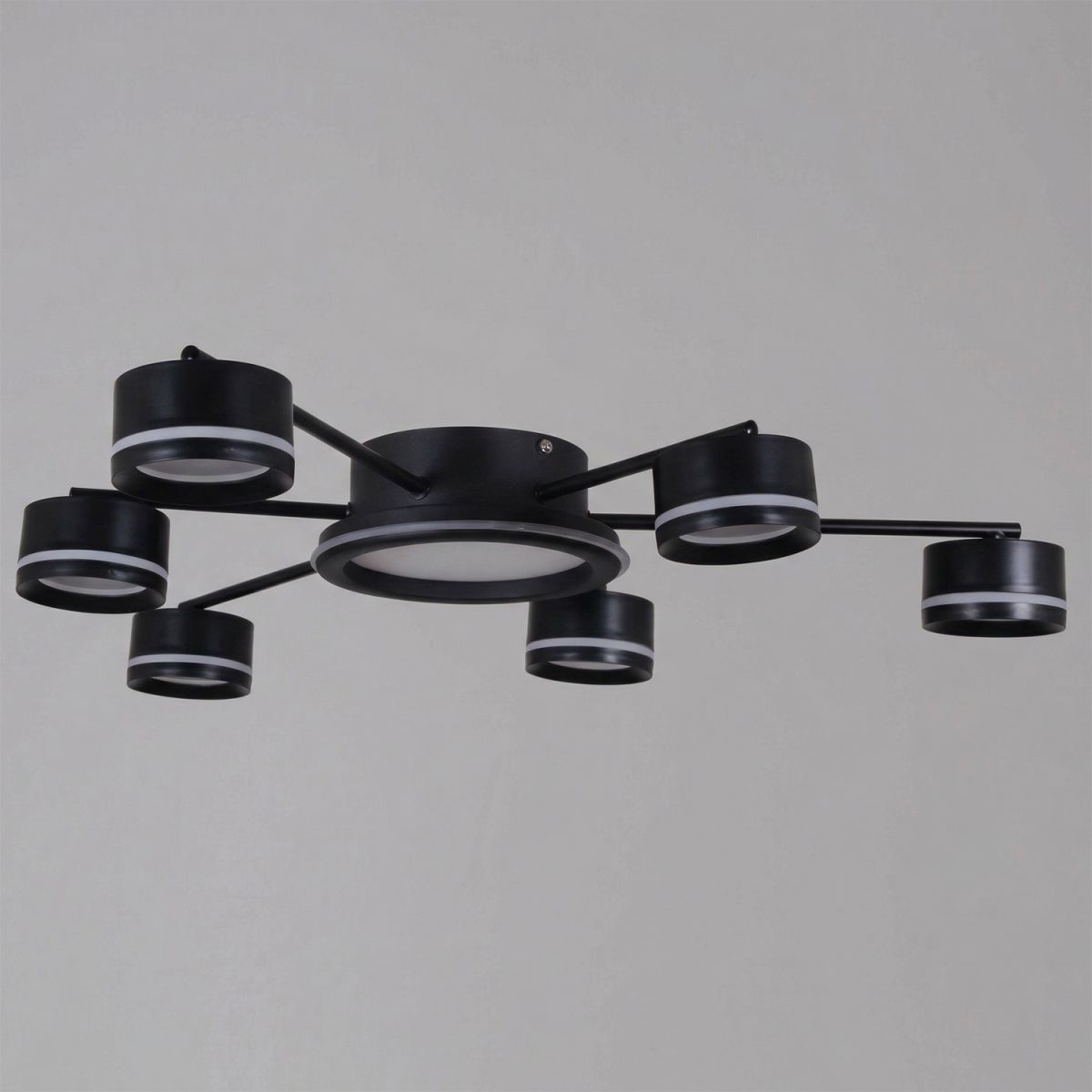 Потолочная люстра Reluce 20590-0.3-3+3+1 Black УЦ