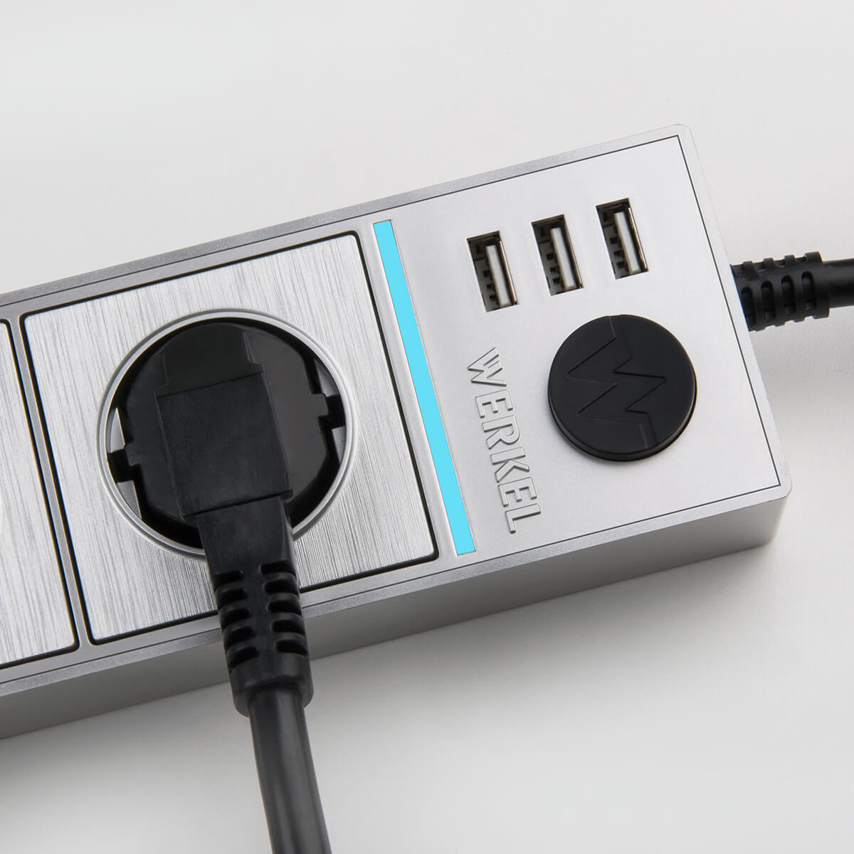 Розеточный блок 4гн 3USB х 1,7м с/з Werkel WL20-04-03 4690389128394