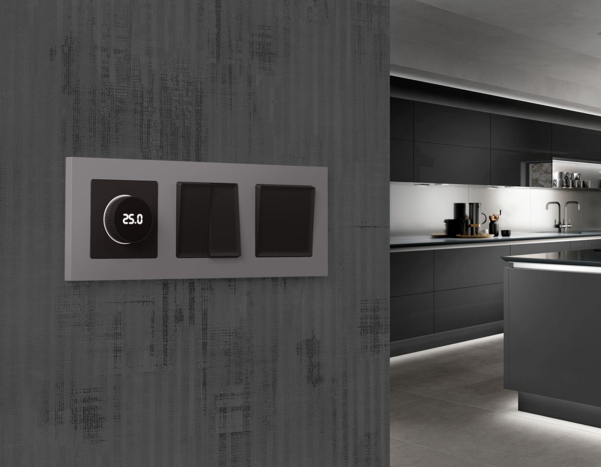 Комплект механизма терморегулятора с цифровым дисплеем с подсветкой и датчиком для теплого пола ALFA Ambrella Volt Quant (AP8058, VM1385) MA805810