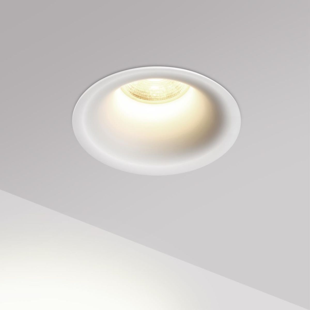 Встраиваемый светильник с переключателем цв. температуры Novotech Wir Eclat 359888