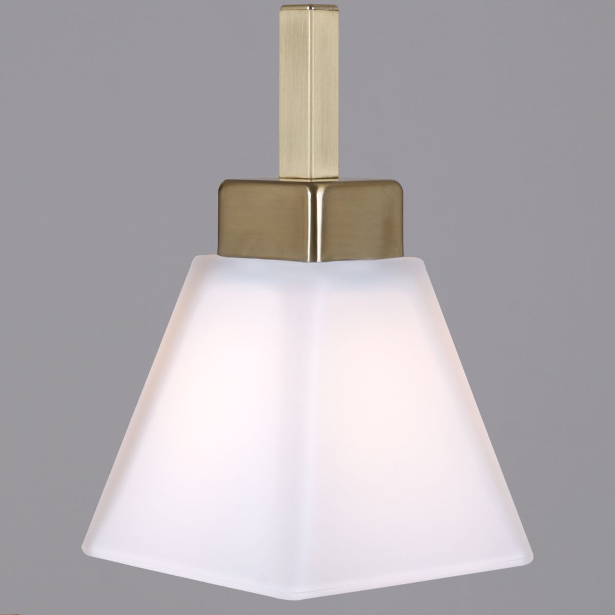 Люстра на штанге Reluce 03570-0.3-08